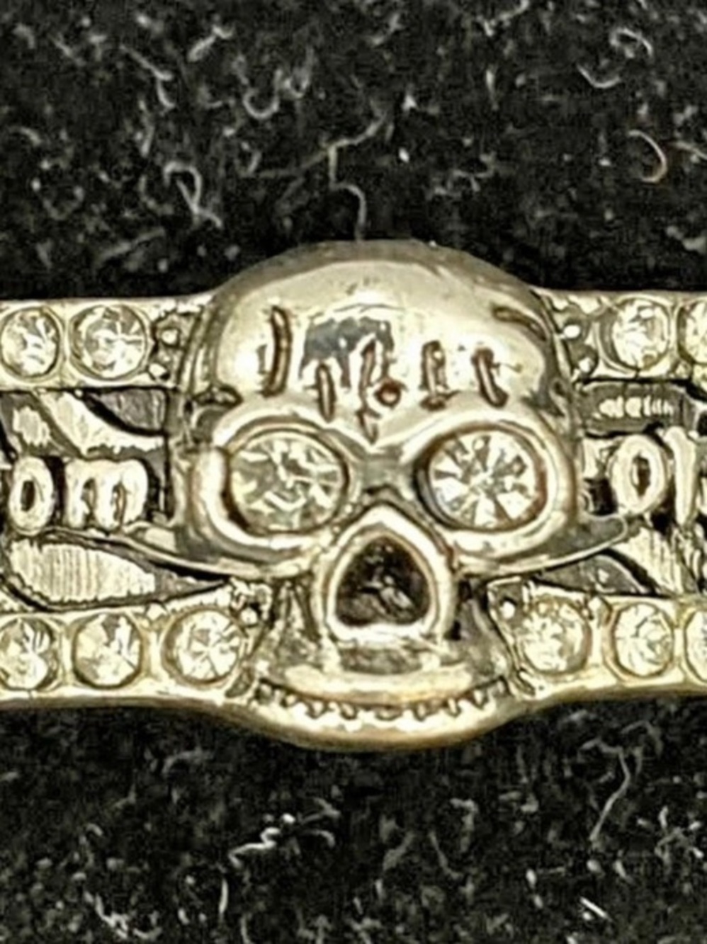Mens skull ring approx size 10. Metal unsure exactly what material .